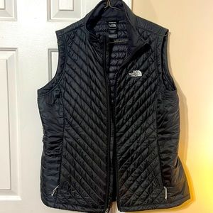 SLIGHTLY Used Black Womens North Face Vest